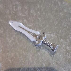 LEGO SILVER BROADSWORD